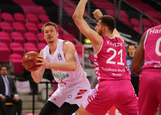 探讨这两位 探讨这两位